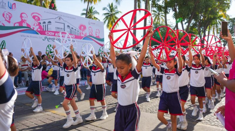 Más de 2 mil 900 participantes en el Desfile de la Villa