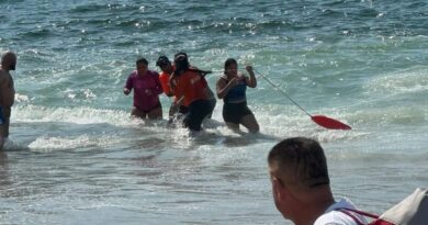 Marina rescata a un bañista en playa La Audiencia