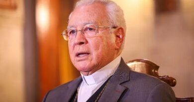 El Papa aún está vivo y no es tiempo de hablar de sucesores: Cardenal de Guadalajara