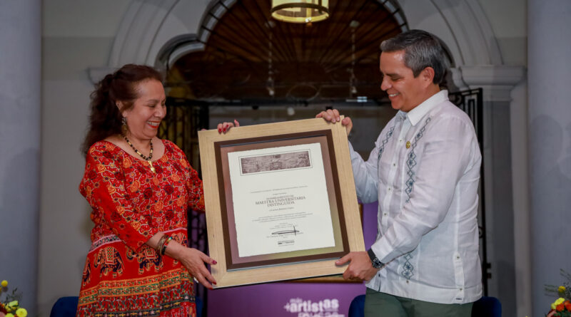 Lucina Jiménez López, Maestra Universitaria Distinguida por la UdeC