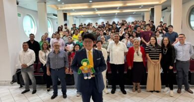 Niño genio visita la capital del Estado