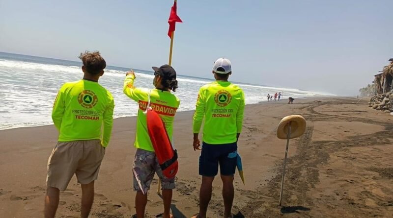 Reconocen labor de guardavidas en playas del Estado