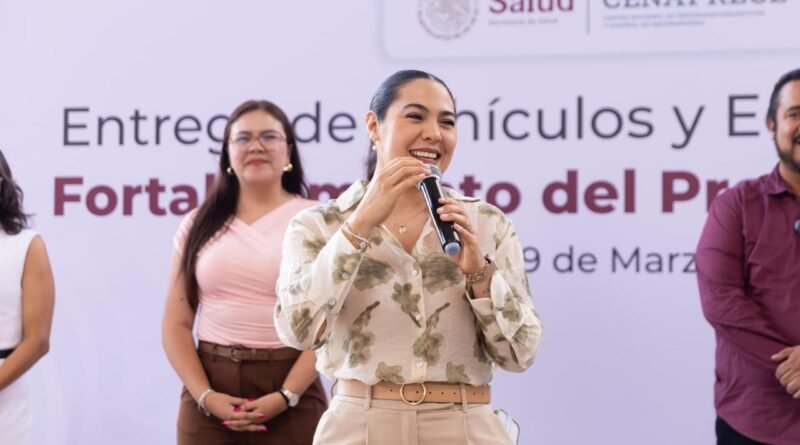 Indira Vizcaíno entregó vehículos y equipo para combatir dengue, zika y chikungunya