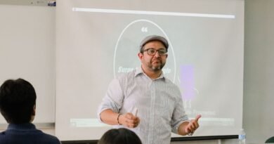 Reflexionan sobre la convivencia humana y filosofía en la Facultad de Derecho