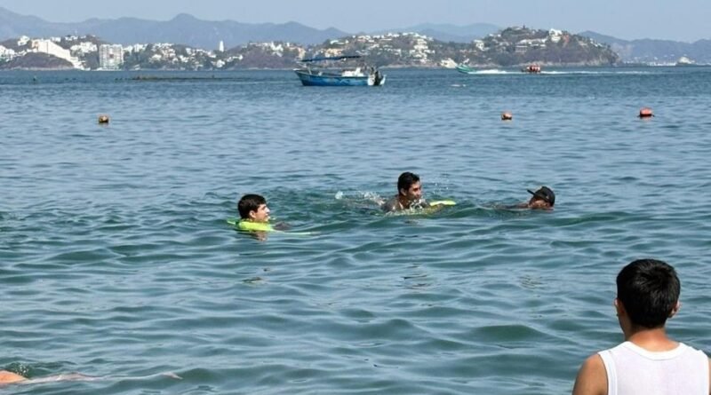 Rescatan a dos visitantes en distintas playas