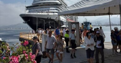 Arriba a Manzanillo el crucero Koningsdam