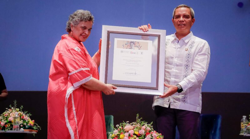 “El futuro de Colima, o es con la Universidad o no hay futuro para Colima”: Beatriz Paredes