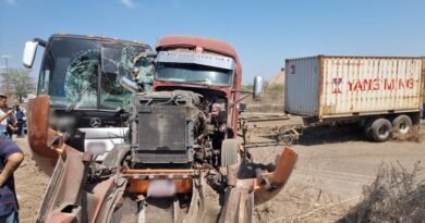 Aparatoso accidente en Tecomán