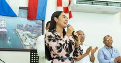 Indira Vizcaíno reconoce a CMIC Colima por 40 aniversario