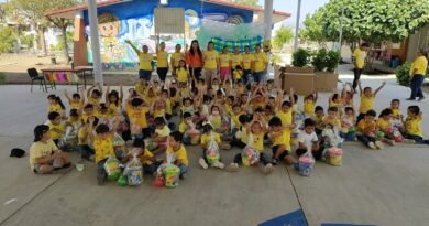 Festeja Kathy del Toro a niños por su día social