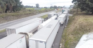 Transportistas y agricultores realizan bloqueos en al menos 11 estados