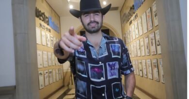 Joss Favela crea sello discográfico 333
