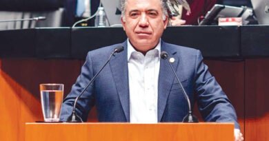 Inzunza declara ante la FGR por vínculos con Los Chapitos