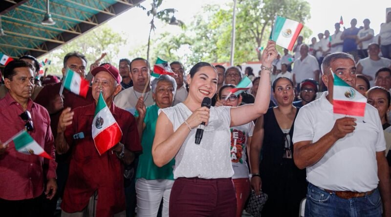 Colimenses presentes en rendición de cuentas de Claudia Sheinbaum