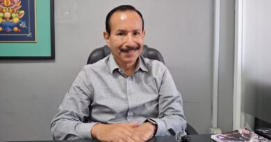 Reconoce Federico Rangel importancia de las Becas Vera Vázquez