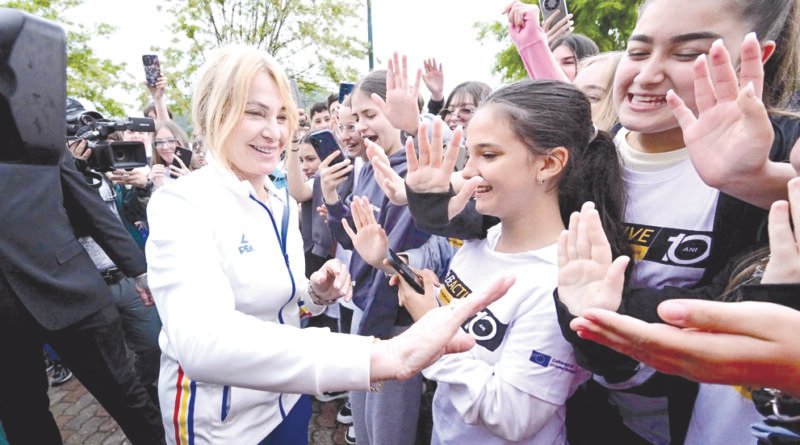 Nadia Comaneci regresa a Rumania