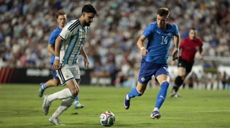 Argentina gana en el regreso de Messi