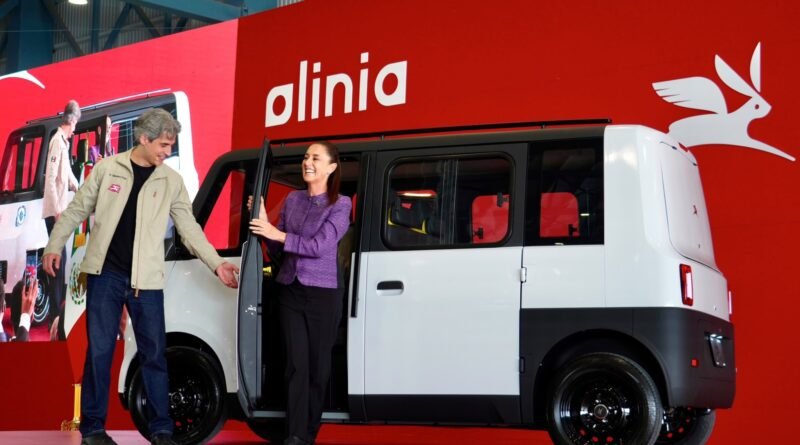 Sheinbaum presenta Olinia, el auto 100% eléctrico