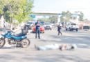 Se lesiona motociclista al caer de su unidad