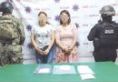Detienen a dos mujeres con bolsas de narcótico