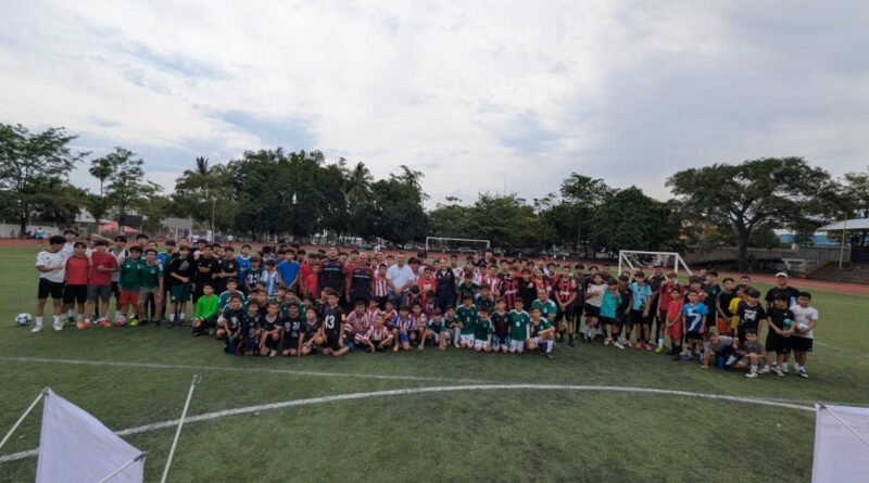 Más de 300 asistentes convocó en Colima el torneo ‘Que ruede el balón por la paz’