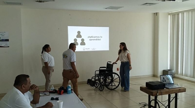 Capacitan a taxistas para atender a personas con discapacidad