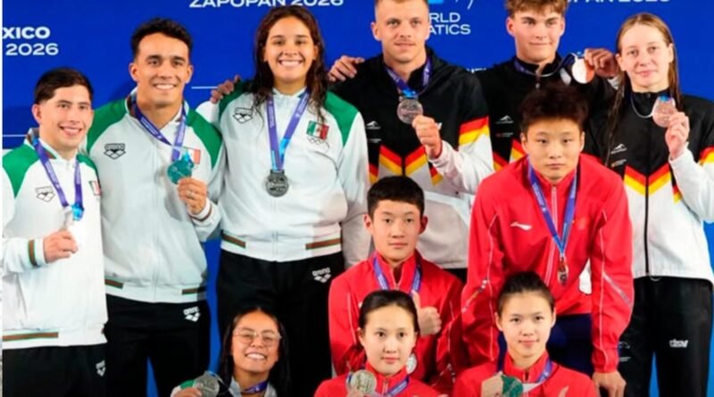Clavadistas mexicanos ganan plata en prueba de equipo mixto de la Copa México 2026
