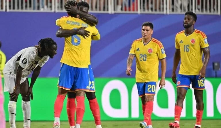 Colombia avanza a los octavos de final