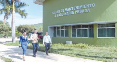 Visita director de Asipona la Universidad Tecnológica de Manzanillo