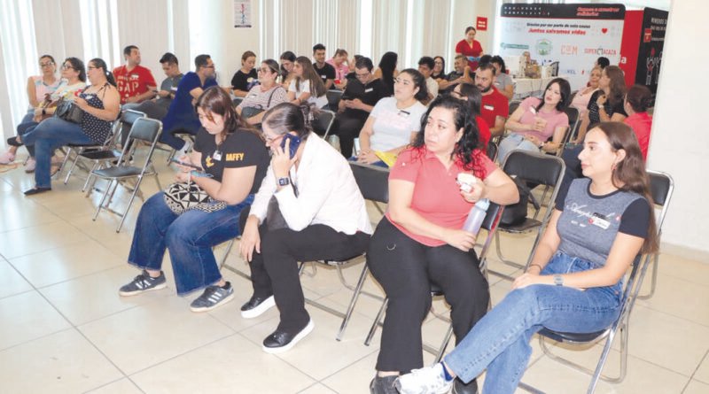 Cerca de 100 donadores en el DIF Estatal Colima