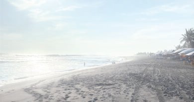 Rescatan del mar a un hombre de 68 años