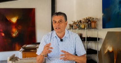 Después de 50 años de pintar, José Luis Bustamante cambia el lenguaje