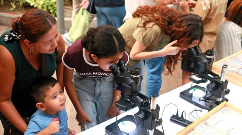 Colima celebra el Día Internacional de la Cultura Científica