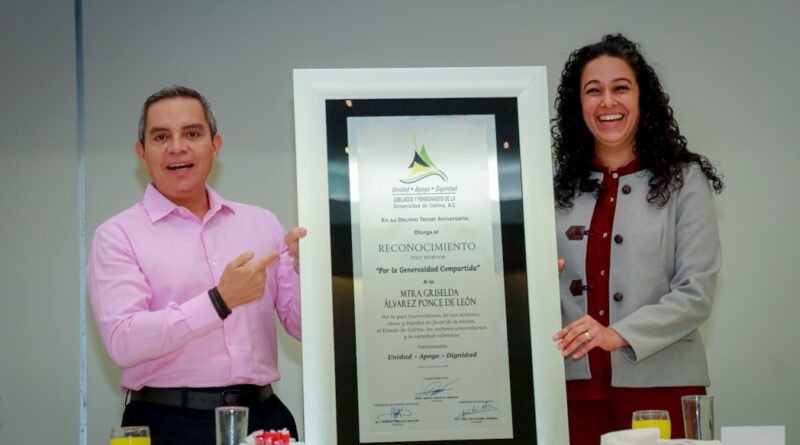 Reconocen jubilados de la UdeC legado de Griselda Álvarez con distinción póstuma