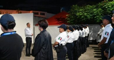 Riult Rivera escucha de cerca a quienes trabajan todos los días por Colima