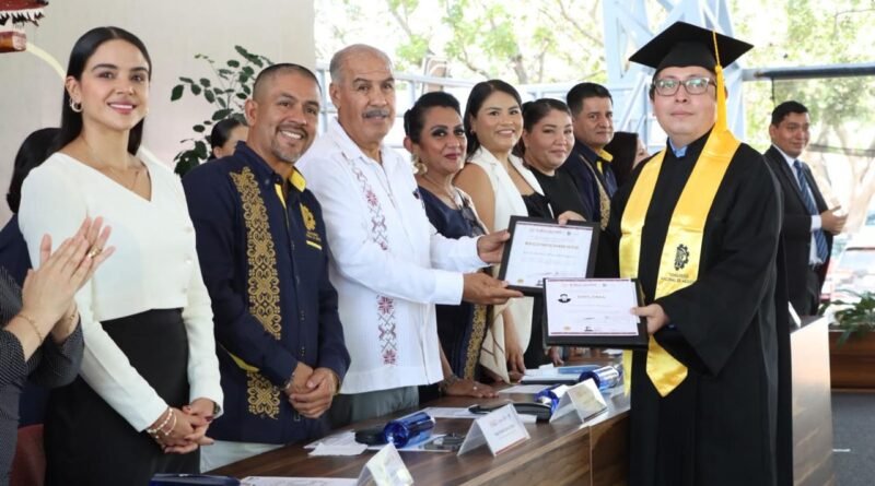 Tecnológico de Colima gradúa a 235 nuevos profesionistas