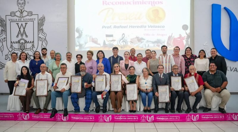 Reconoce VdeA a lo mejor del arte ‎con la Presea “Prof. Rafael Heredia”